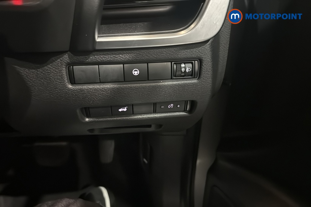 Nissan X-Trail N-Connecta Automatic Petrol-Electric Hybrid SUV - Stock Number (1671980) - 11th supplementary image