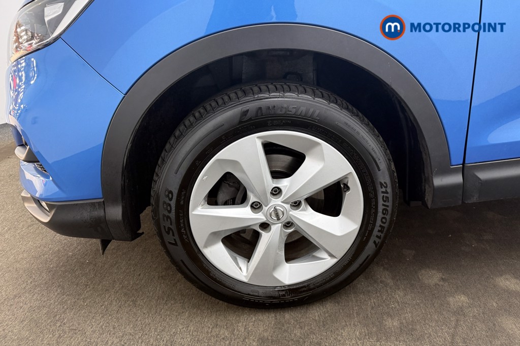 Nissan Qashqai Acenta Premium Manual Diesel SUV - Stock Number (1672487) - 2nd supplementary image