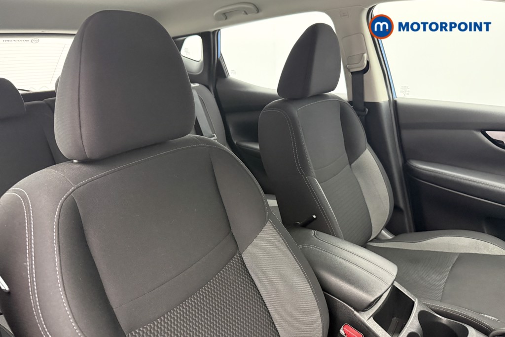 Nissan Qashqai Acenta Premium Manual Diesel SUV - Stock Number (1672487) - 30th supplementary image