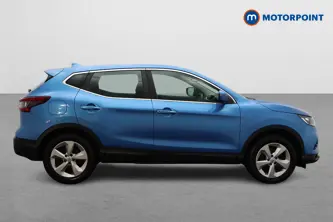 Nissan Qashqai Acenta Premium Manual Diesel SUV - Stock Number (1672487) - Drivers side