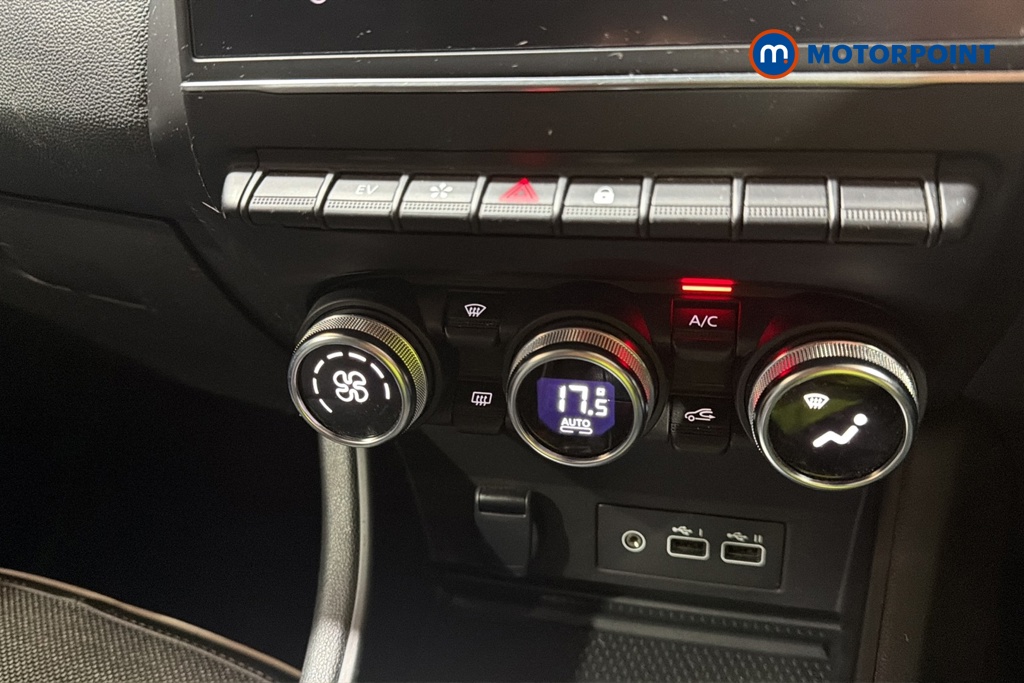 Renault Captur Techno Automatic Petrol-Electric Hybrid SUV - Stock Number (1674863) - 12th supplementary image