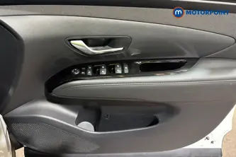 Hyundai Tucson Se Connect Manual Petrol SUV - Stock Number (1677715) - 18th supplementary image