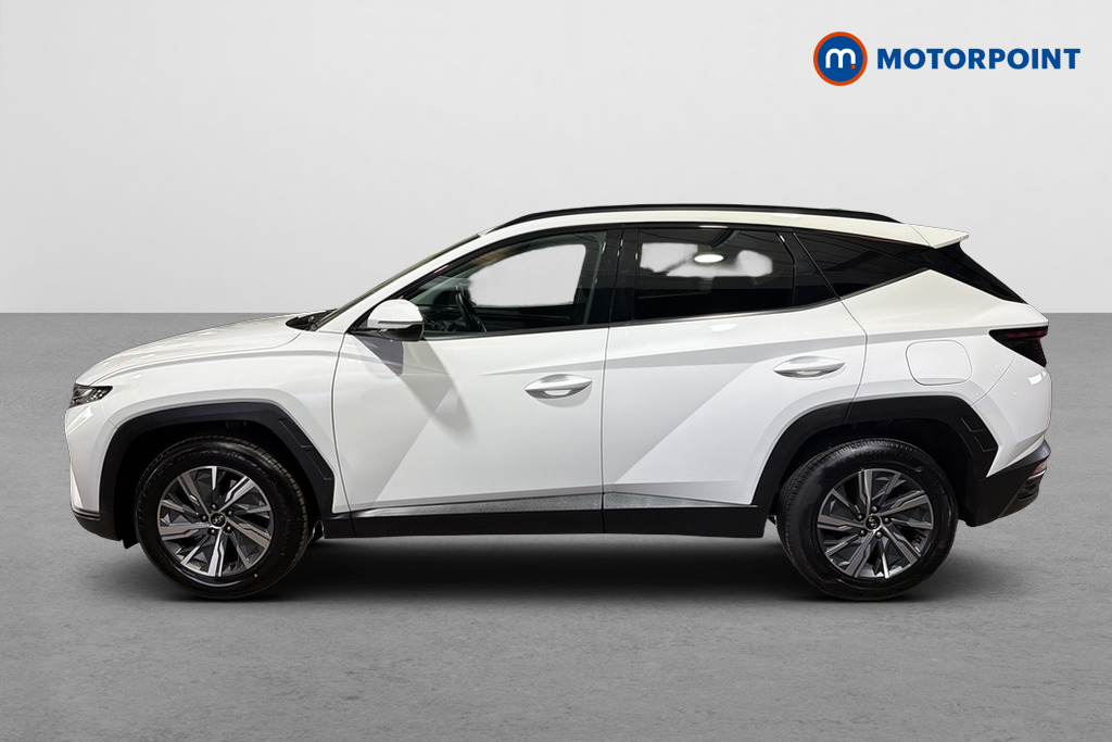 Hyundai Tucson Se Connect Manual Petrol SUV - Stock Number (1677715) - Drivers side