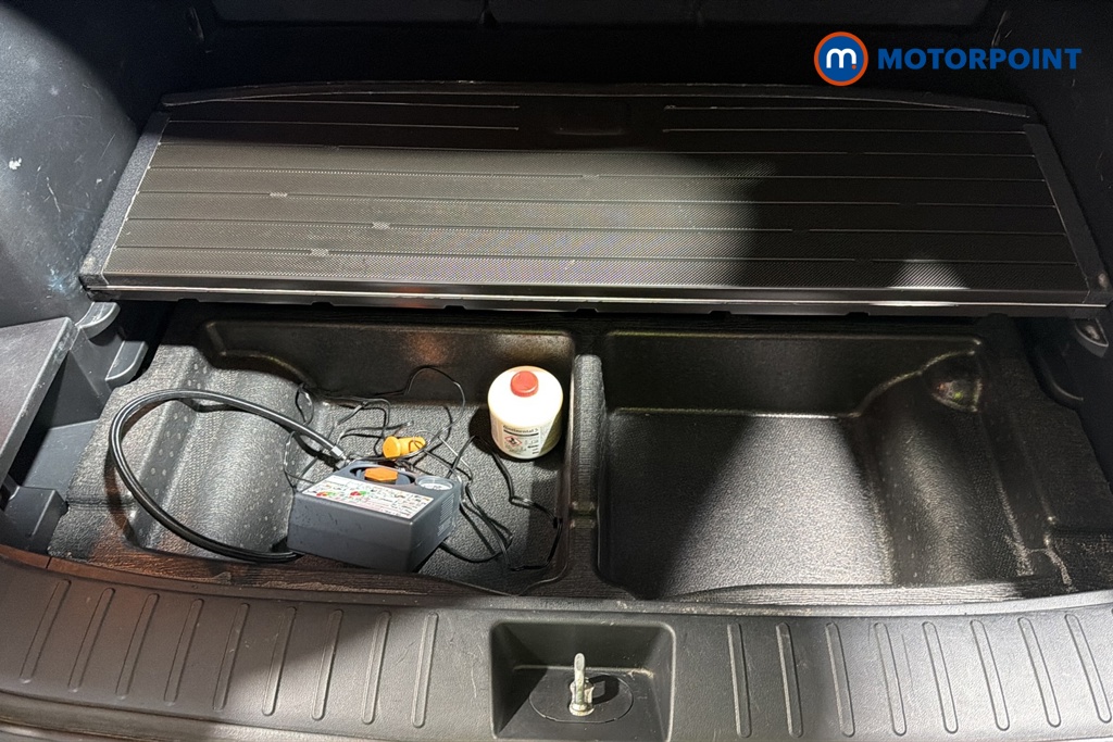 Hyundai Tucson Se Connect Manual Petrol SUV - Stock Number (1677715) - 33rd supplementary image
