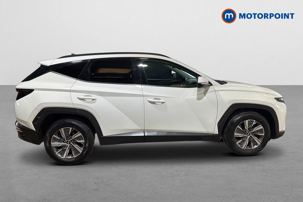 Hyundai Tucson Se Connect Manual Petrol SUV - Stock Number (1677715) - Passenger side