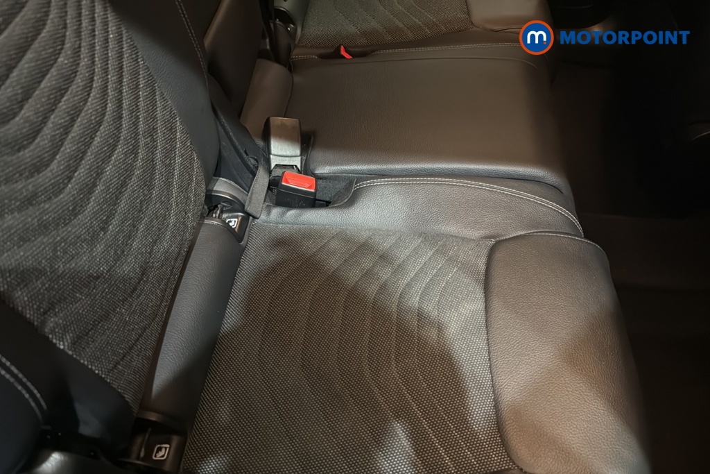 Mercedes-Benz GLB Sport Executive Automatic Petrol SUV - Stock Number (1680111) - 25th supplementary image
