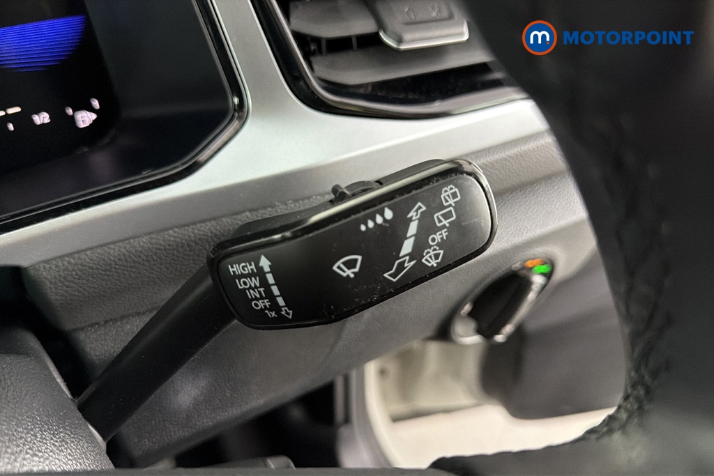 Volkswagen T-Roc Life Manual Petrol SUV - Stock Number (1682526) - 6th supplementary image
