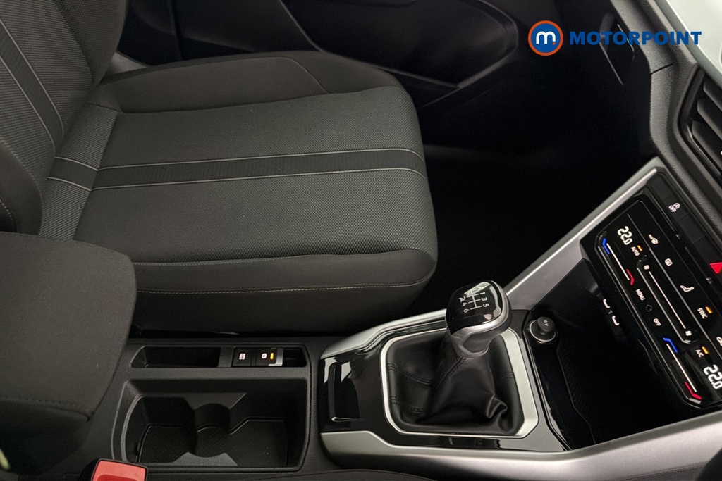 Volkswagen T-Roc Life Manual Petrol SUV - Stock Number (1682526) - 16th supplementary image