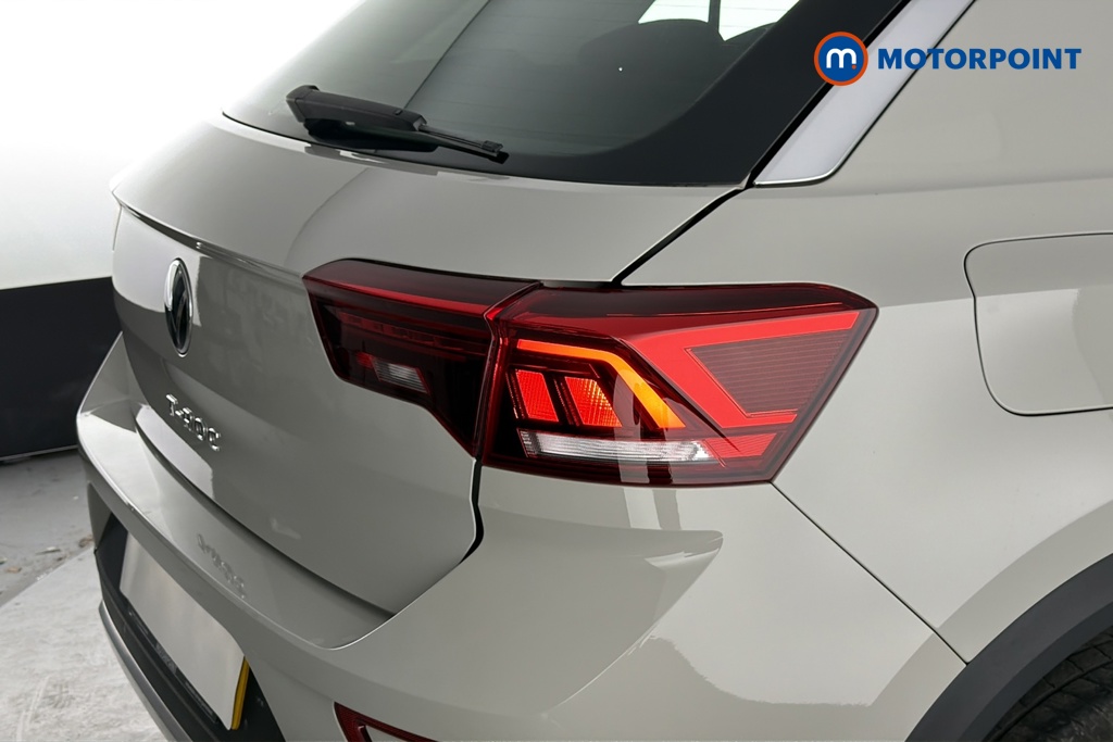 Volkswagen T-Roc Life Manual Petrol SUV - Stock Number (1682526) - 36th supplementary image