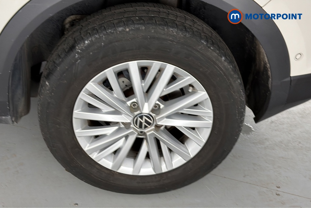 Volkswagen T-Roc Life Manual Petrol SUV - Stock Number (1682526) - 45th supplementary image