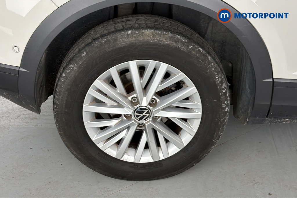 Volkswagen T-Roc Life Manual Petrol SUV - Stock Number (1682526) - 46th supplementary image