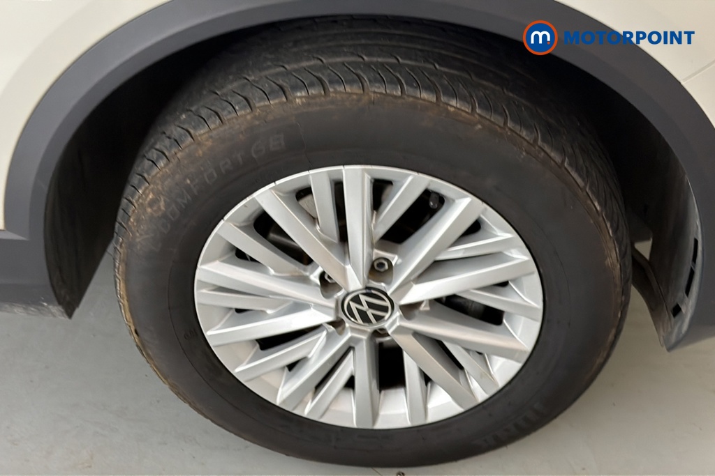 Volkswagen T-Roc Life Manual Petrol SUV - Stock Number (1682526) - 47th supplementary image