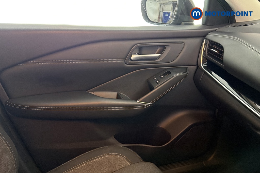 Nissan Qashqai N-Connecta Manual Petrol SUV - Stock Number (1682541) - 10th supplementary image