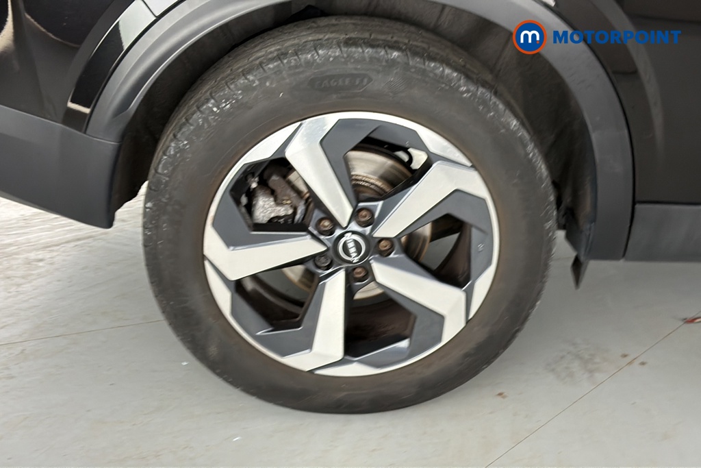Nissan Qashqai N-Connecta Manual Petrol SUV - Stock Number (1682541) - 46th supplementary image
