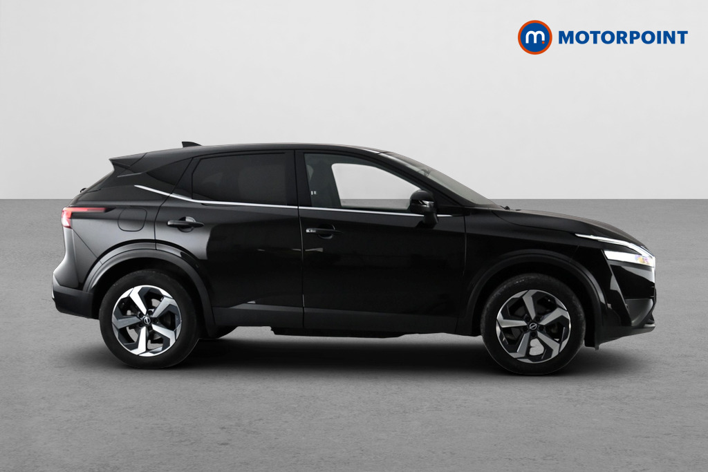 Nissan Qashqai N-Connecta Manual Petrol SUV - Stock Number (1682541) - Passenger side