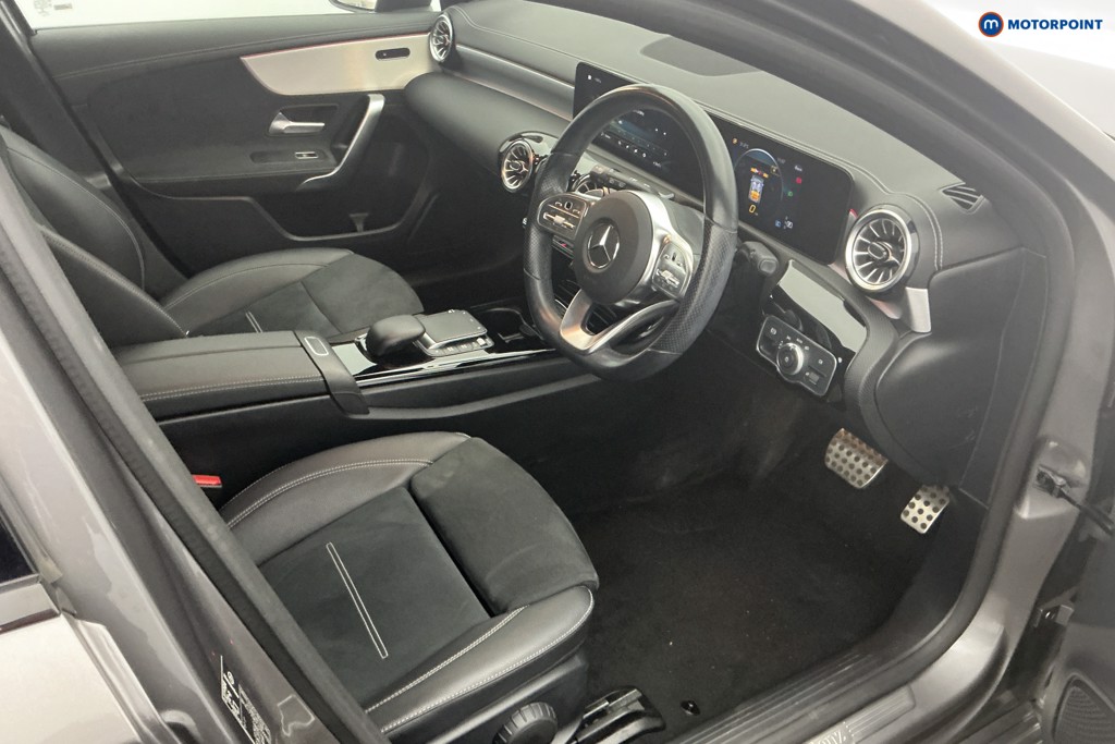 Mercedes-Benz A Class Amg Line Executive Edition Automatic Petrol Hatchback - Stock Number (1684565) - 7th supplementary image