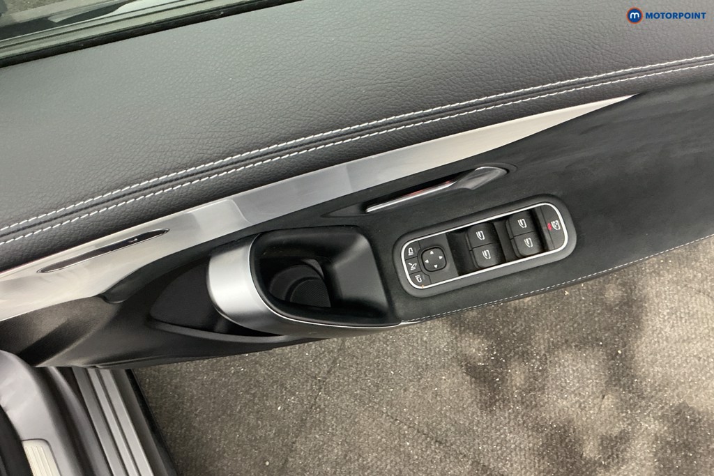 Mercedes-Benz A Class Amg Line Executive Edition Automatic Petrol Hatchback - Stock Number (1684565) - 21st supplementary image