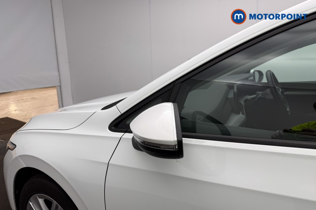 Volkswagen Golf Life Manual Petrol Hatchback - Stock Number (1684581) - 4th supplementary image
