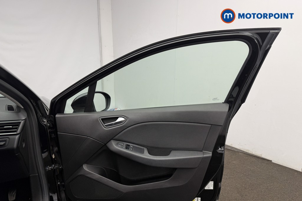 Renault Clio Iconic Manual Petrol Hatchback - Stock Number (1685011) - 9th supplementary image