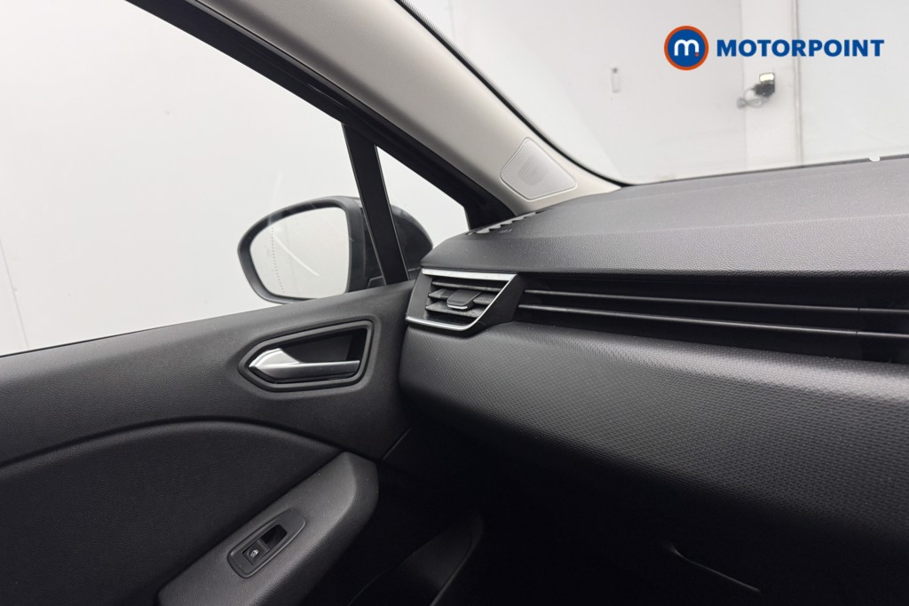 Renault Clio Iconic Manual Petrol Hatchback - Stock Number (1685011) - 12th supplementary image