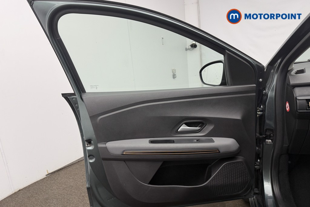 Dacia Sandero Stepway Extreme Manual Petrol Hatchback - Stock Number (1687058) - 10th supplementary image