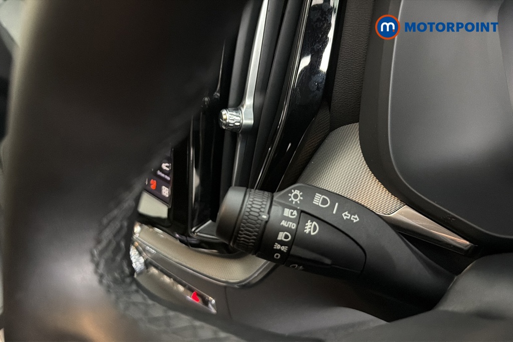 Volvo Xc60 Plus Automatic Petrol SUV - Stock Number (1687241) - 5th supplementary image