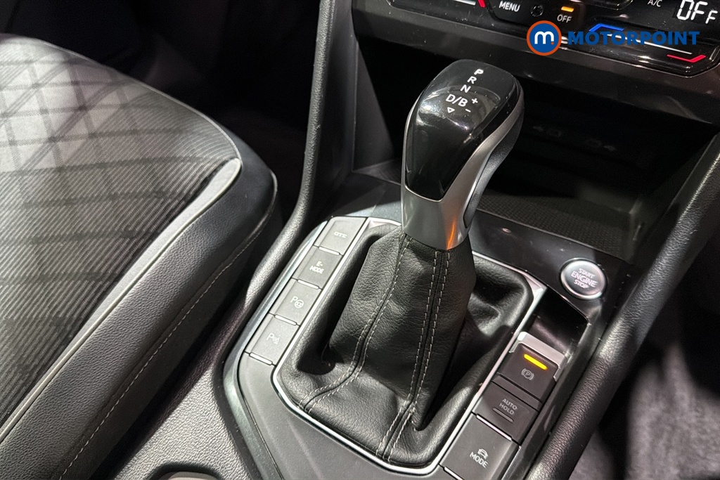 Volkswagen Tiguan R-Line Automatic Petrol Plug-In Hybrid SUV - Stock Number (1687405) - 15th supplementary image