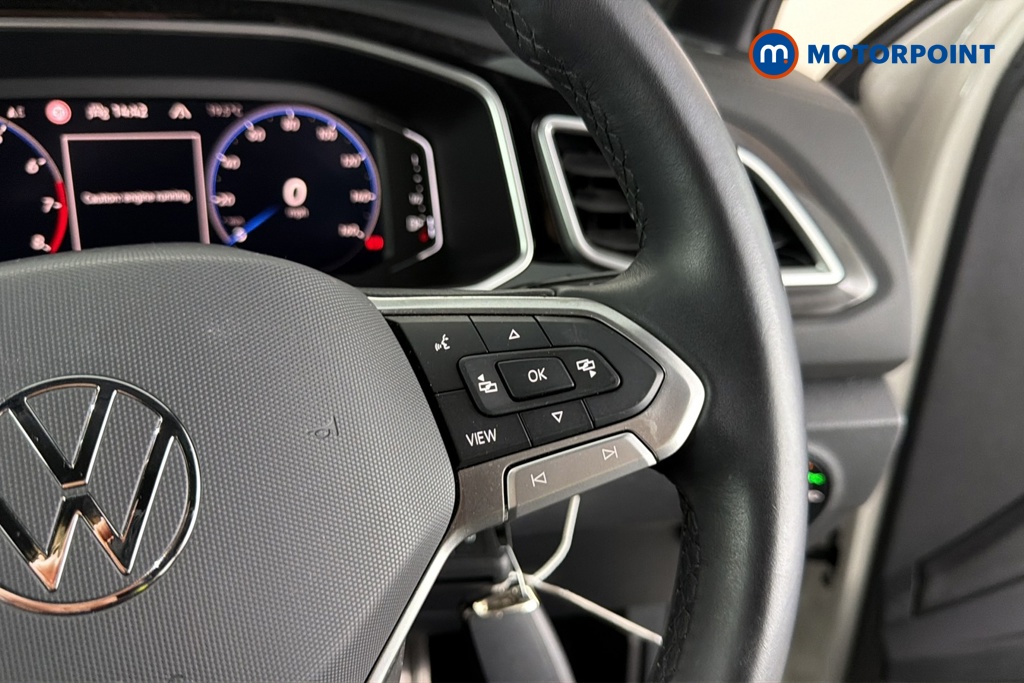Volkswagen T-Roc R-Line Manual Petrol SUV - Stock Number (1687490) - 3rd supplementary image