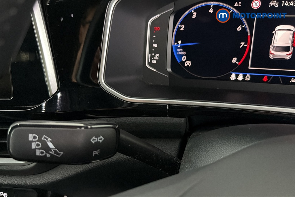 Volkswagen T-Roc R-Line Manual Petrol SUV - Stock Number (1687490) - 5th supplementary image