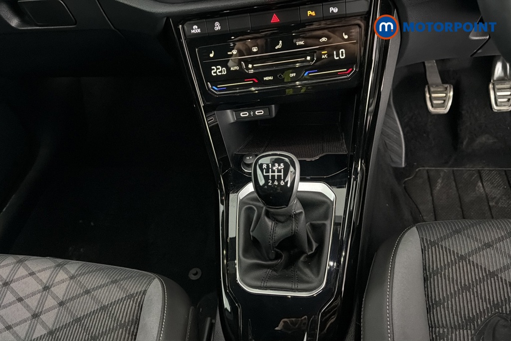 Volkswagen T-Roc R-Line Manual Petrol SUV - Stock Number (1687490) - 15th supplementary image