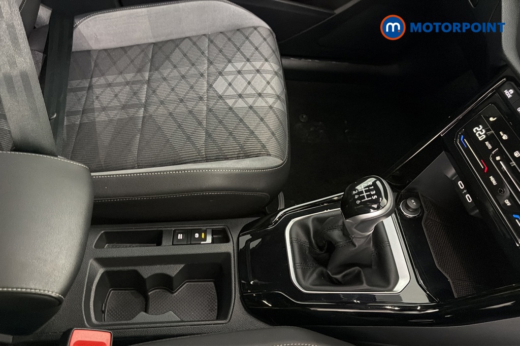 Volkswagen T-Roc R-Line Manual Petrol SUV - Stock Number (1687490) - 16th supplementary image