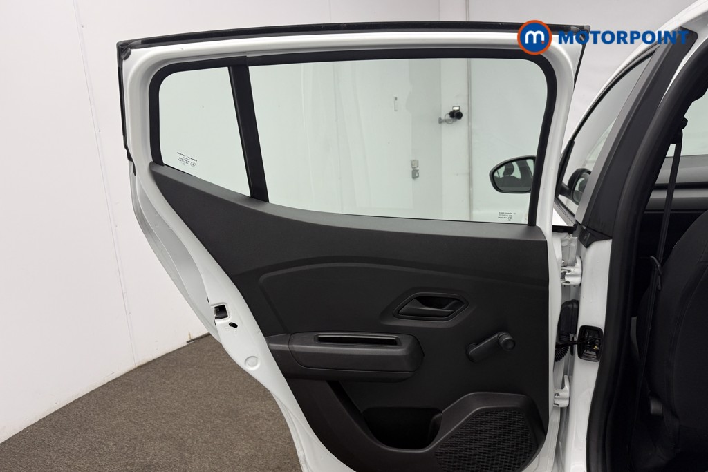 Dacia Sandero Essential Manual Petrol Hatchback - Stock Number (1687518) - 16th supplementary image