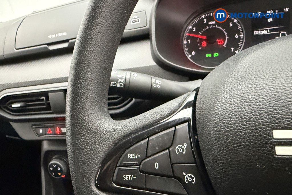Dacia Sandero Essential Manual Petrol Hatchback - Stock Number (1687518) - 27th supplementary image
