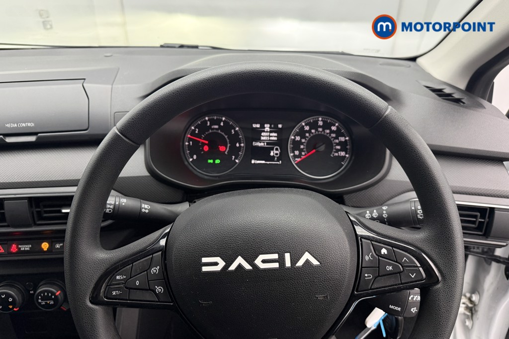 Dacia Sandero Essential Manual Petrol Hatchback - Stock Number (1687518) - 29th supplementary image