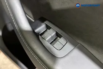 Tesla Model Y Long Range Automatic Electric SUV - Stock Number (1687790) - 19th supplementary image
