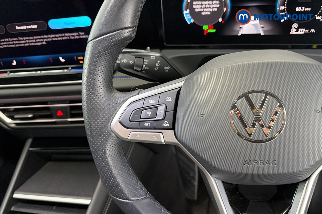 Volkswagen Tiguan R-Line Automatic Petrol SUV - Stock Number (1688028) - 4th supplementary image