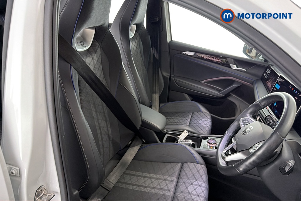 Volkswagen Tiguan R-Line Automatic Petrol SUV - Stock Number (1688028) - 22nd supplementary image