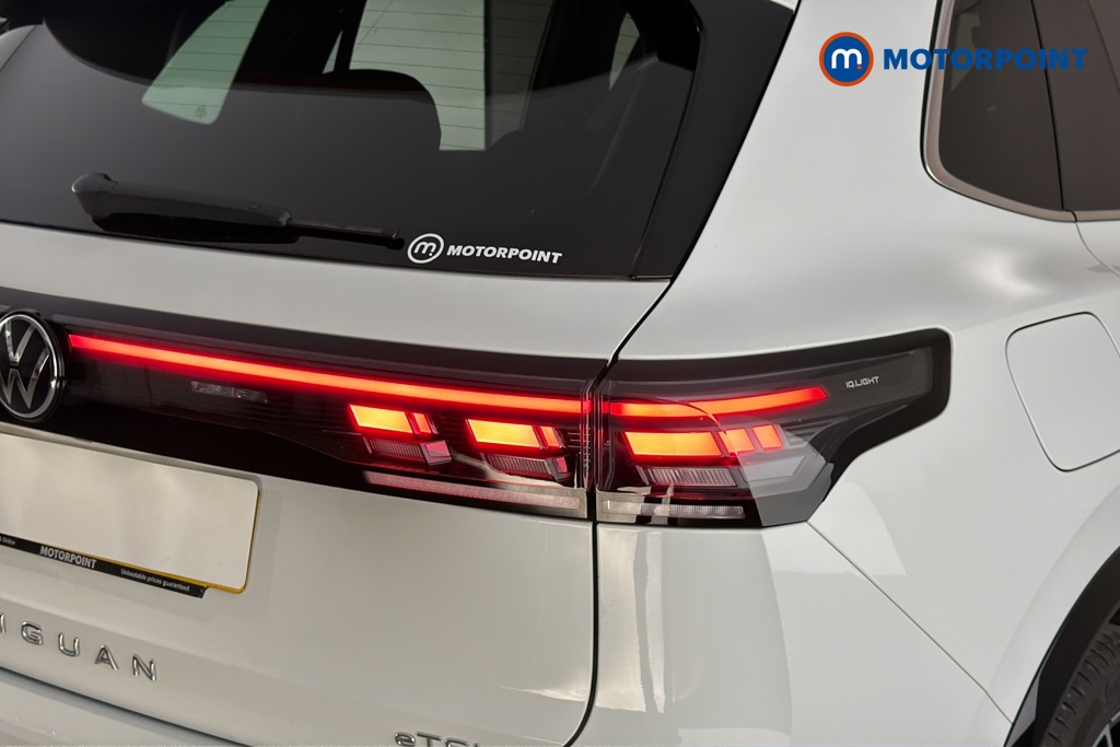 Volkswagen Tiguan R-Line Automatic Petrol SUV - Stock Number (1688028) - 36th supplementary image
