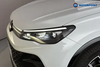 Volkswagen Tiguan R-Line Automatic Petrol SUV - Stock Number (1688028) - 42nd supplementary image