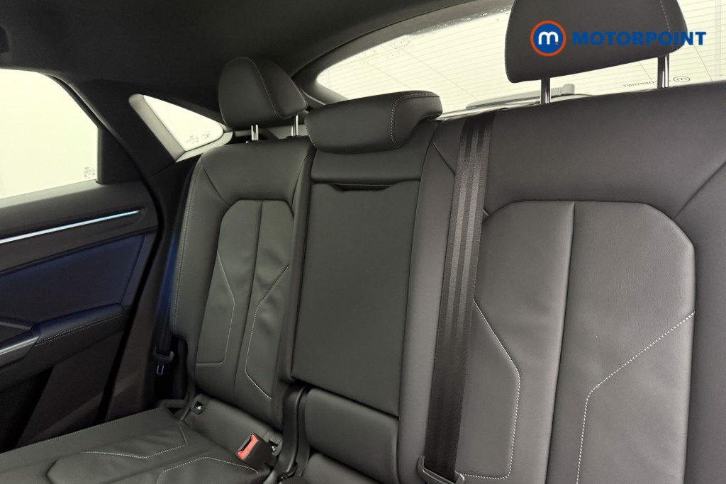 Audi Q3 Black Edition Manual Petrol SUV - Stock Number (1688066) - 14th supplementary image