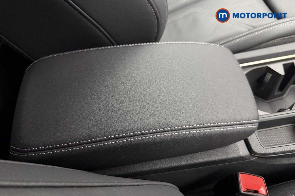 Audi Q3 Black Edition Manual Petrol SUV - Stock Number (1688066) - 51st supplementary image