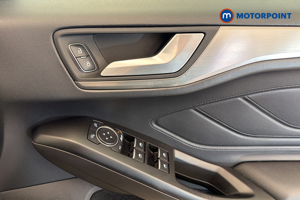 Ford Focus Titanium X Edition Manual Petrol Hatchback - Stock Number (1688133) - 19th supplementary image