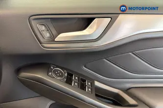 Ford Focus Titanium X Edition Manual Petrol Hatchback - Stock Number (1688133) - 19th supplementary image