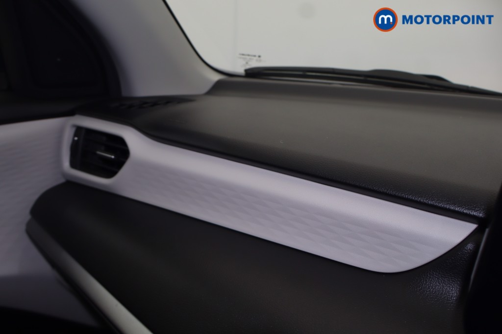 Suzuki Swift Ultra Manual Petrol Hatchback - Stock Number (1688283) - 15th supplementary image