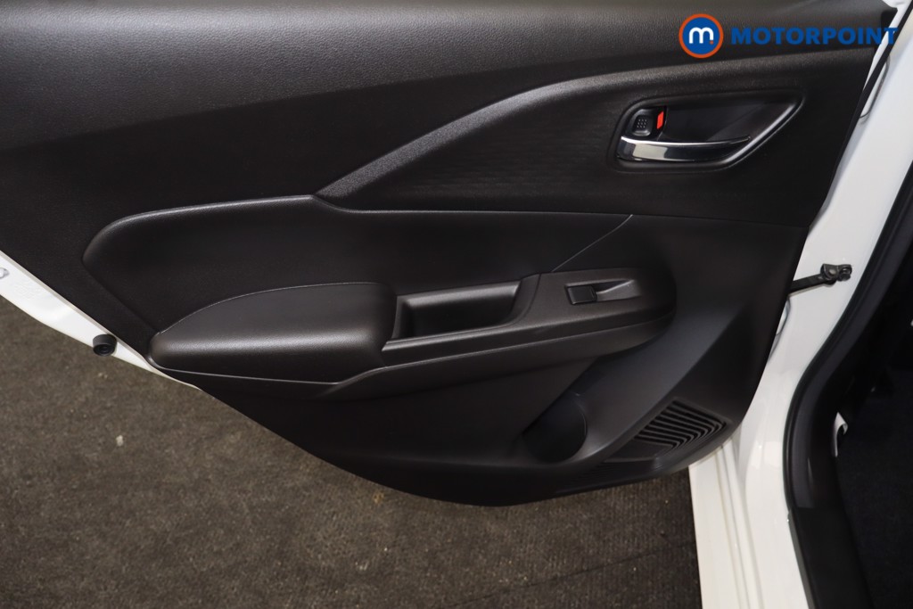 Suzuki Swift Ultra Manual Petrol Hatchback - Stock Number (1688283) - 31st supplementary image