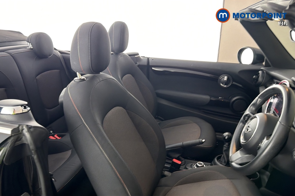 Mini Convertible Cooper Classic Manual Petrol Convertible - Stock Number (1688410) - 22nd supplementary image