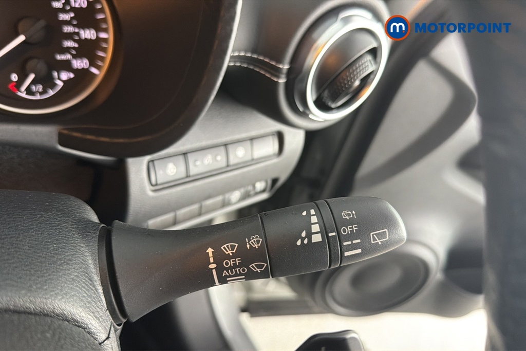 Nissan Juke Tekna Automatic Petrol SUV - Stock Number (1688719) - 6th supplementary image
