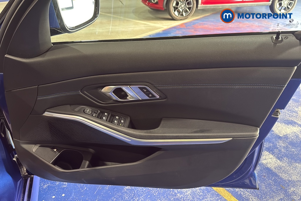 BMW 3 Series M Sport Automatic Petrol Plug-In Hybrid Saloon - Stock Number (1689000) - 18th supplementary image
