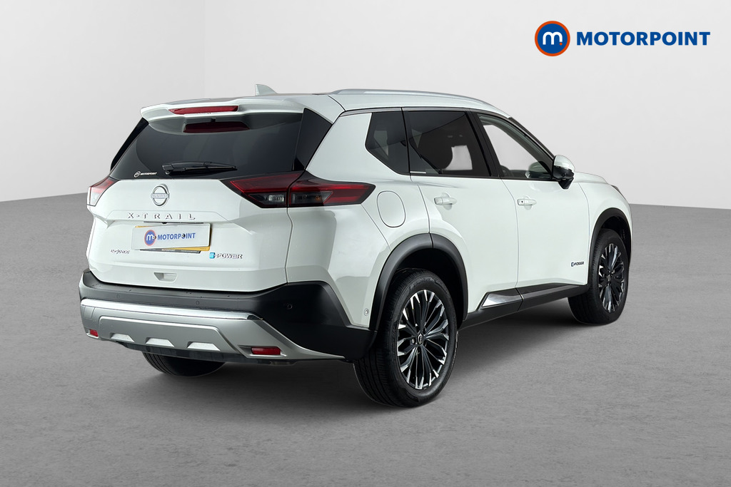 Nissan X-Trail Tekna Automatic Petrol-Electric Hybrid SUV - Stock Number (1689352) - Passenger side rear corner