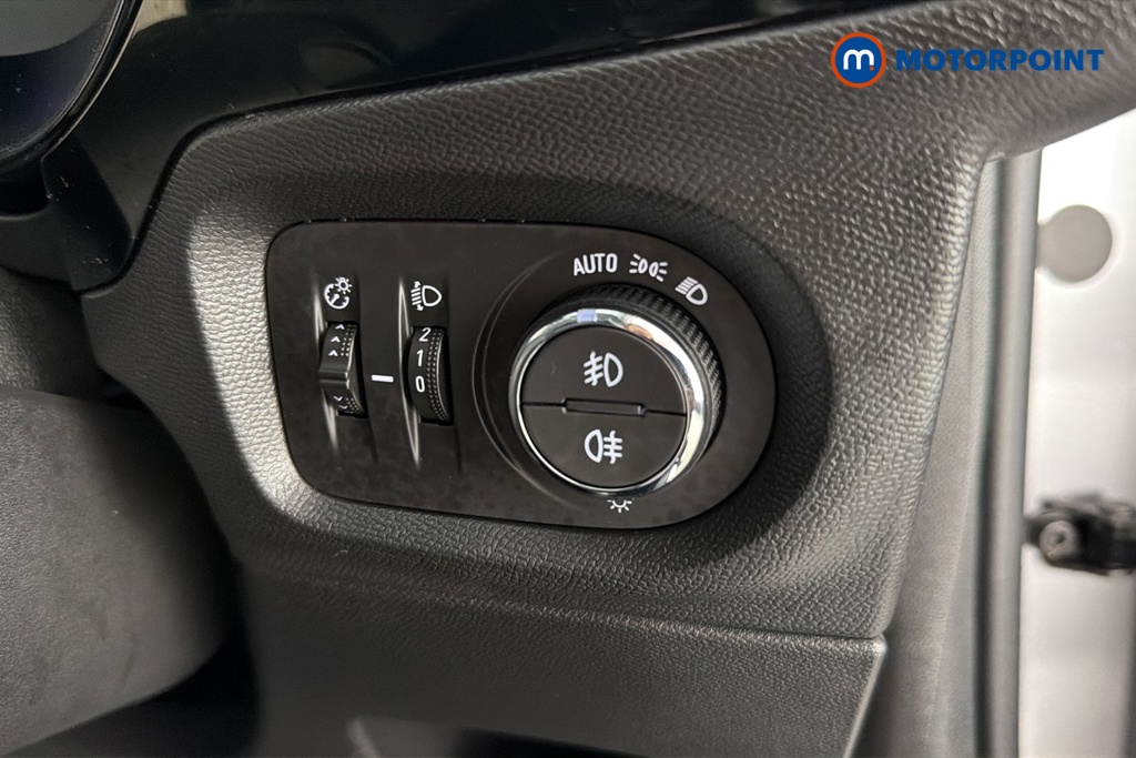 Vauxhall Corsa Elite Edition Manual Petrol Hatchback - Stock Number (1689484) - 11th supplementary image